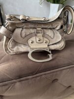 Sac à main + portefeuille GUESS